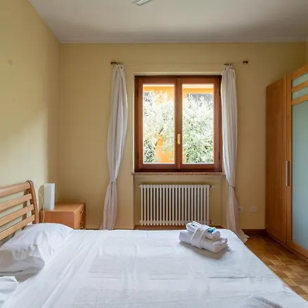 Family - Garda 3 Bedrooms Apartment Garda (Verona)